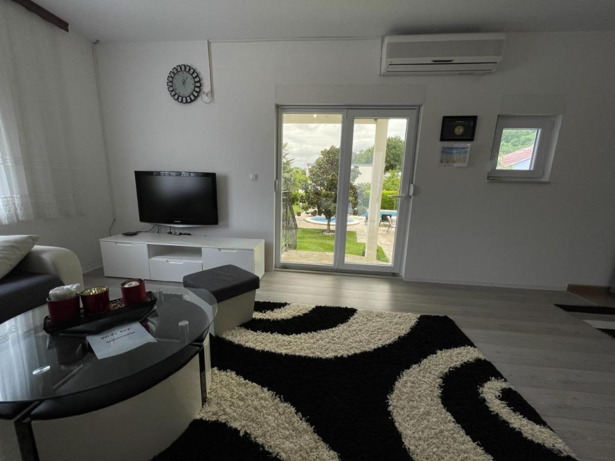 Sunny Apartment With Swimming Pool Stolac Екстер'єр фото