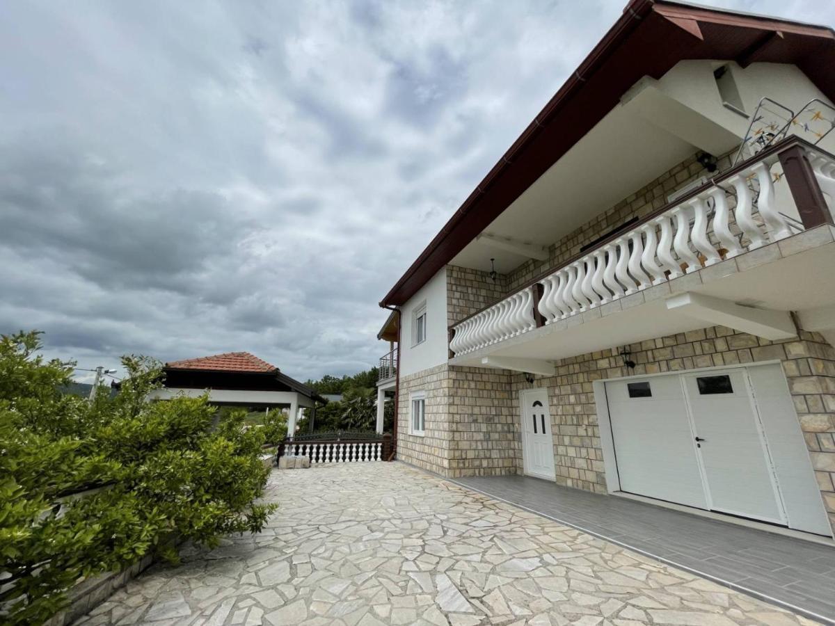 Sunny Apartment With Swimming Pool Stolac Екстер'єр фото
