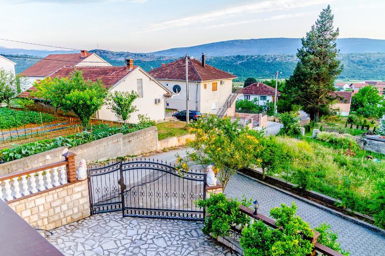 Sunny Apartment With Swimming Pool Stolac Екстер'єр фото